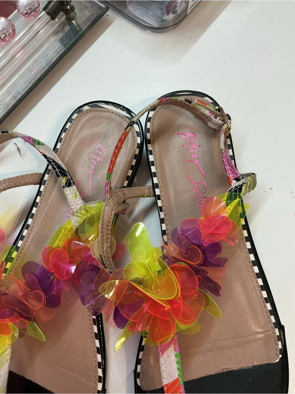 Betsey Johnson Hensly Neon Jelly Flower T-Strap Sandals Black Patent size 8